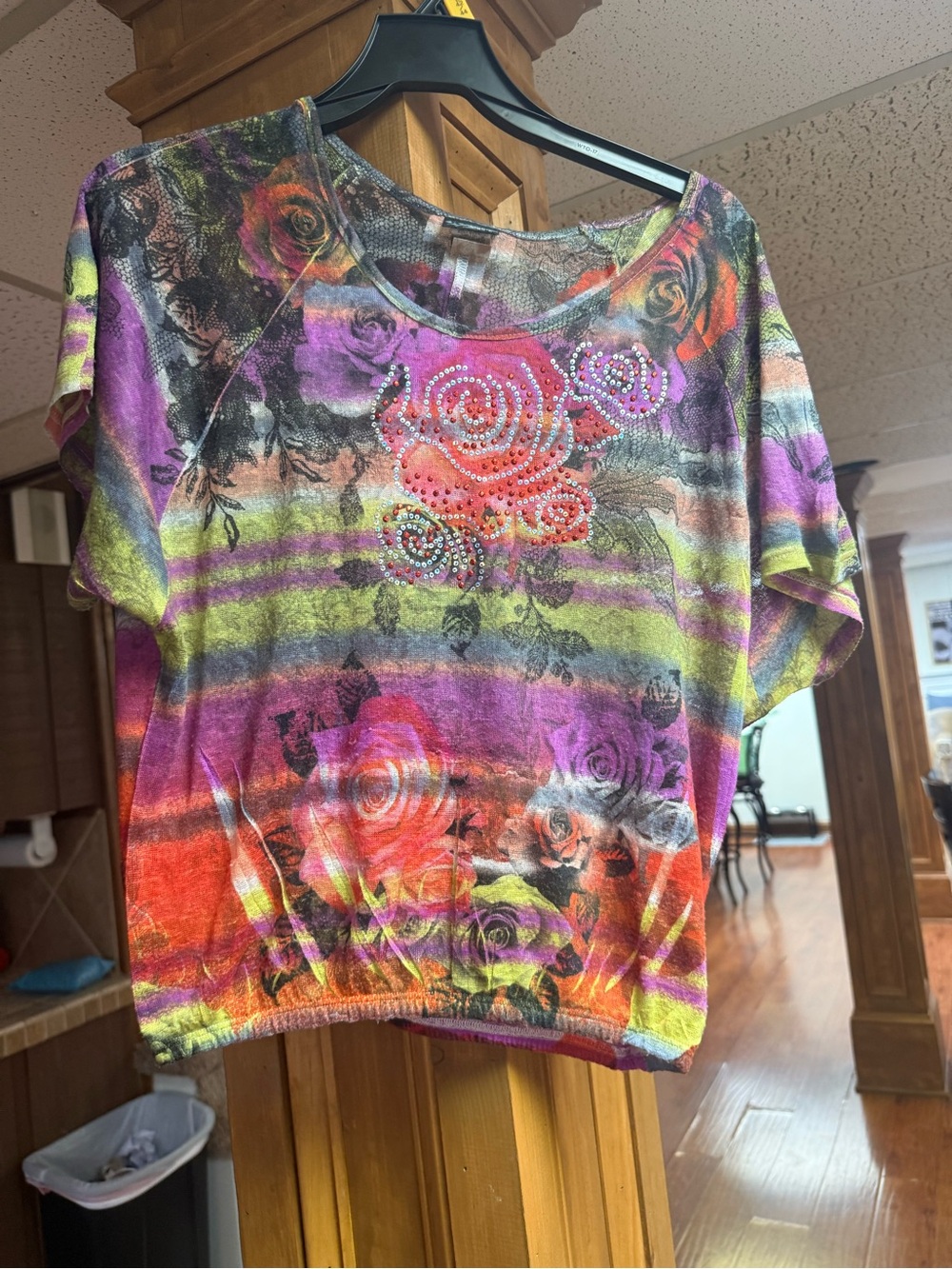 Floral Striped Short-Sleeve Women’s Top with Rhinestone Detail - Multicolor
